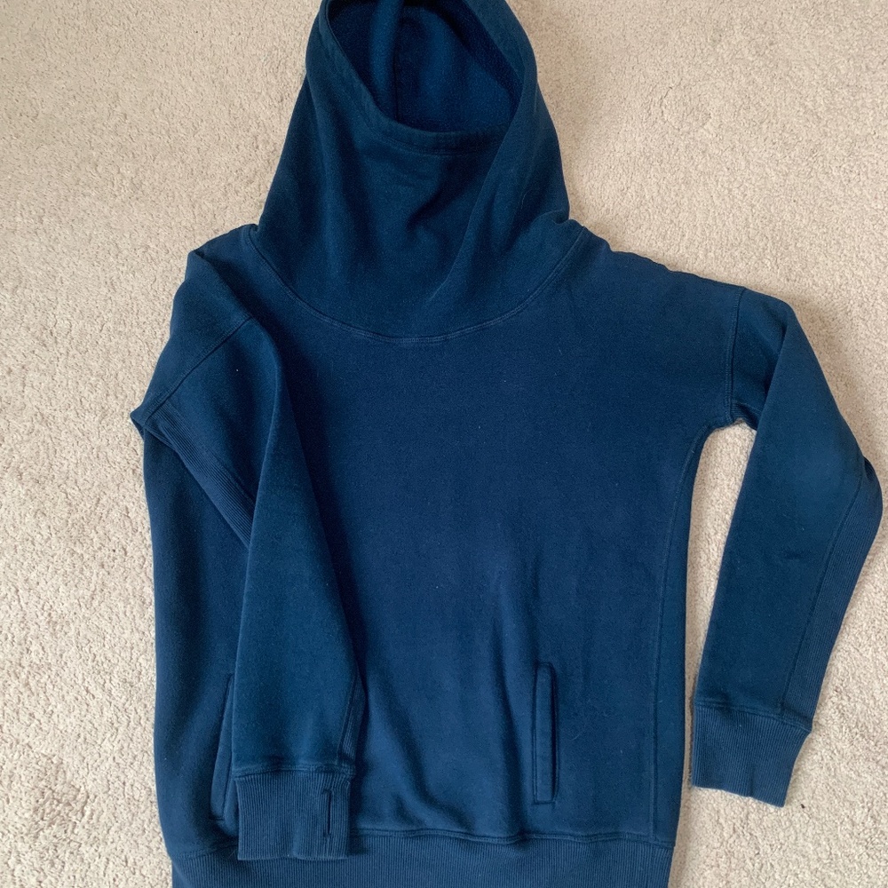 Zyia navy cowl neck sweatshirt size m
